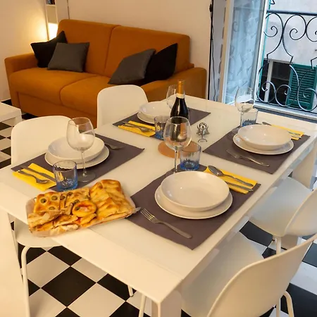 - Pieno Centro A 2 Passi Dall'acquario Apartamento