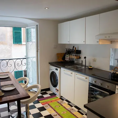 - Pieno Centro A 2 Passi Dall'acquario *